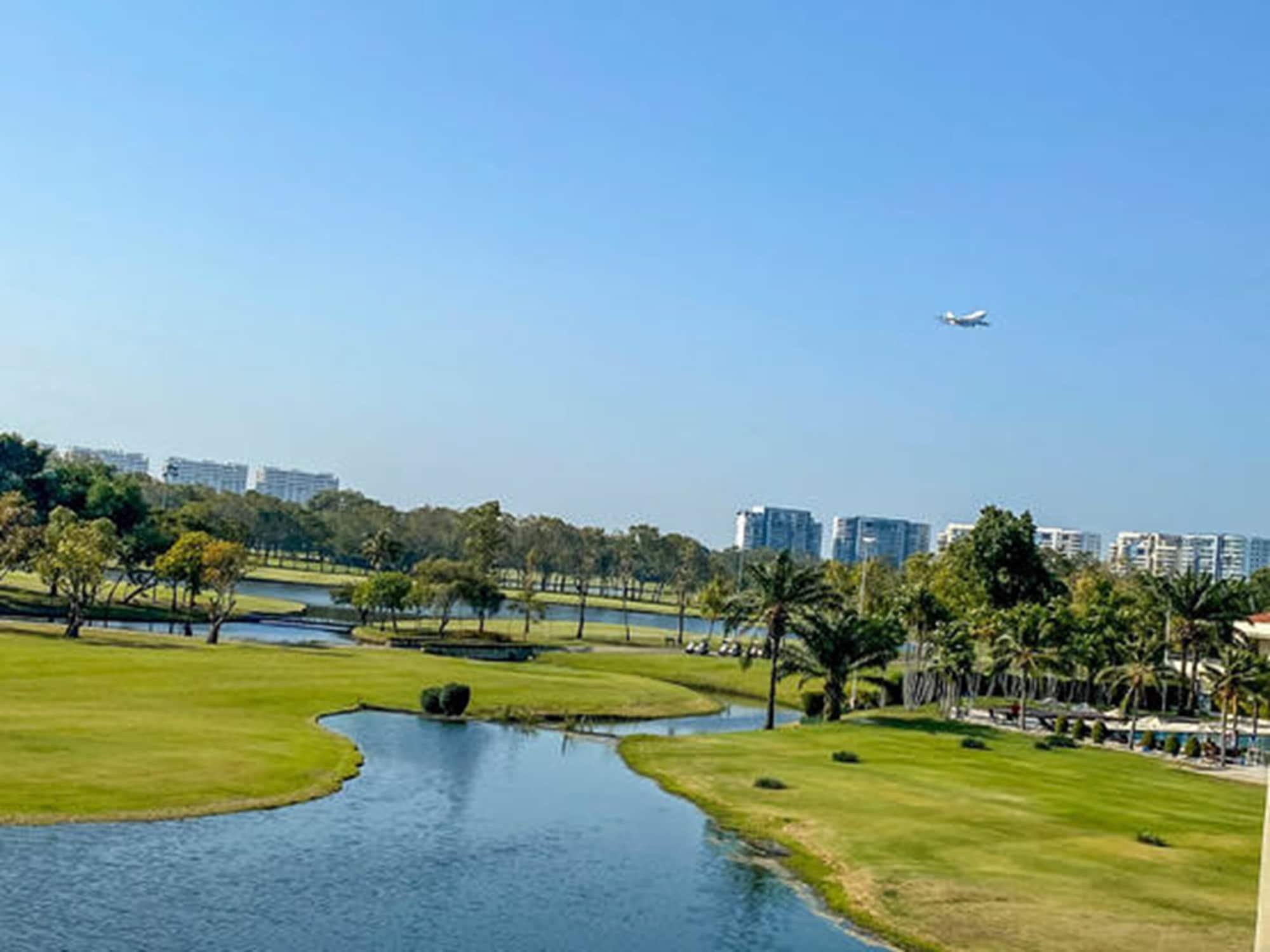 Eastin Thana Golf Bangkok