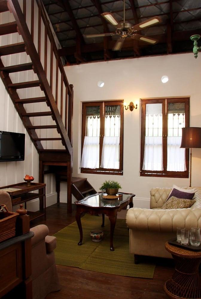 The Bhuthorn Acomodação com café da manhã  Banguecoque