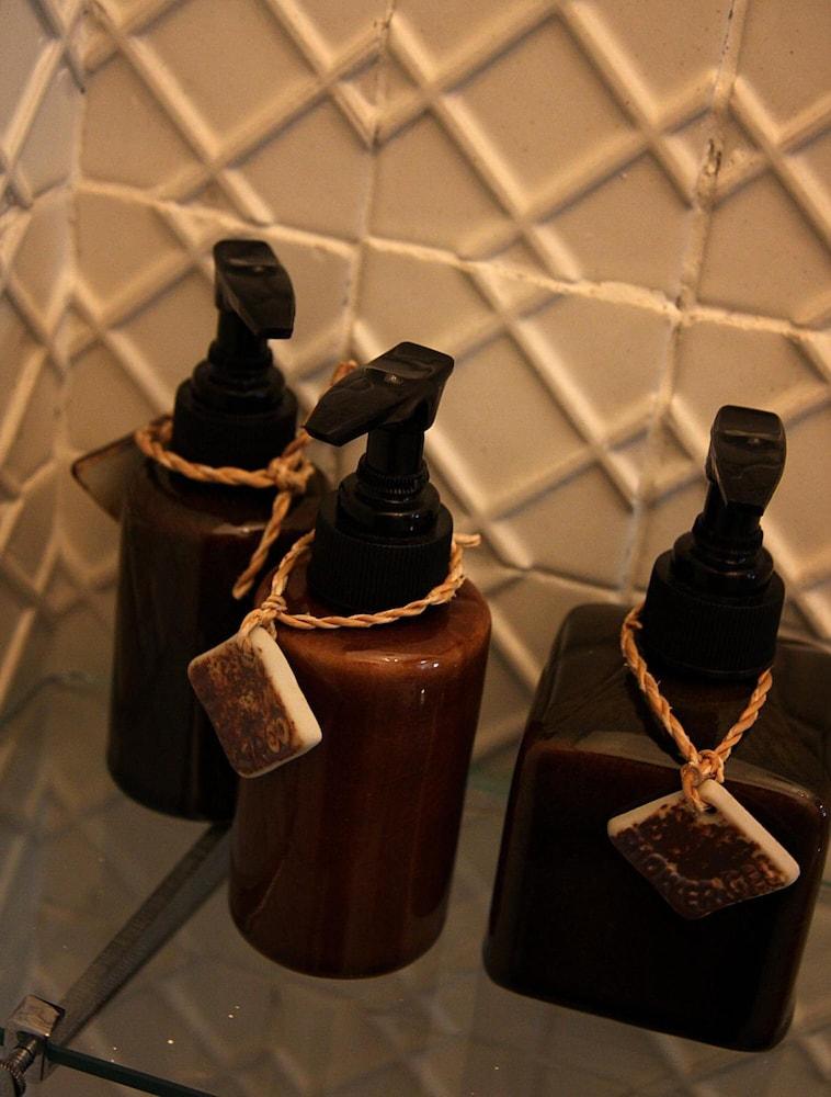 The Bhuthorn Acomodação com café da manhã 