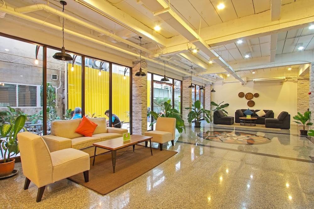 Pula Silom Hotel 3*