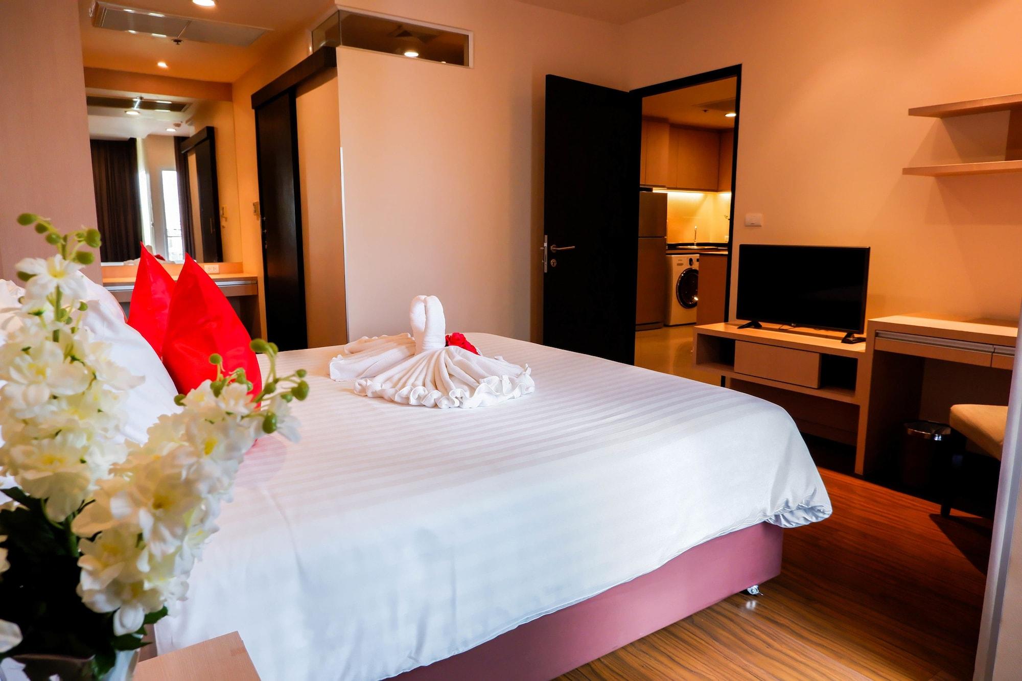 Aparthotel Park Village Rama Ii 4*