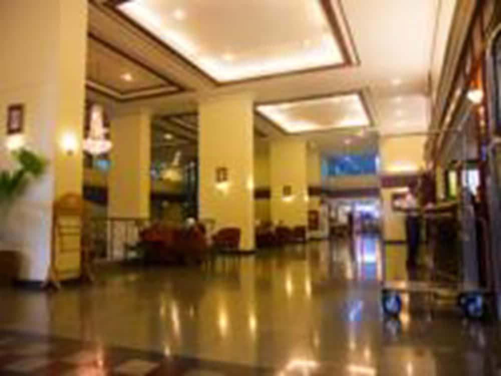 Omni Syncate Hotel 3*
