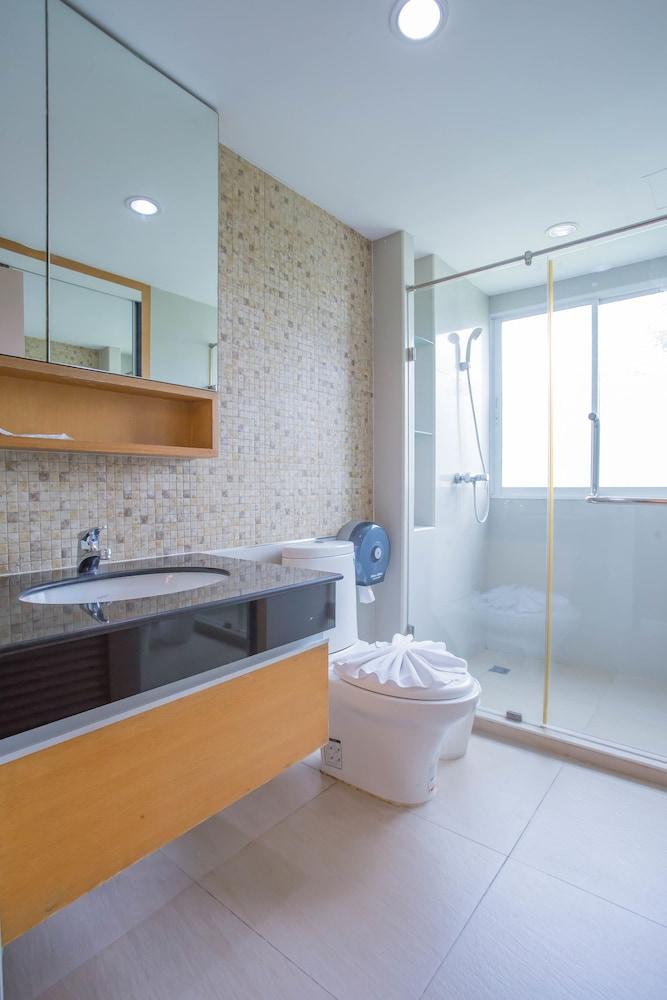Greenview Ekkamai10 Hotel 3*