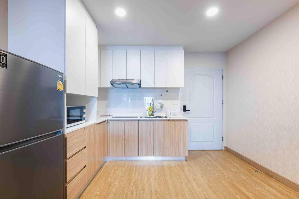 Skyline View, Great Location, Spacious Apartment, Apartemen