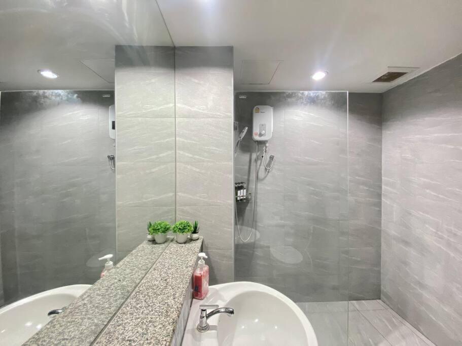 Baan Nonzee Kingsize Bed Big In Sathorn Apartamento