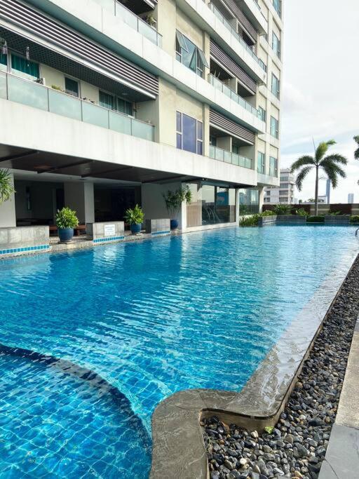Baan Nonzee Kingsize Bed Big In Sathorn *