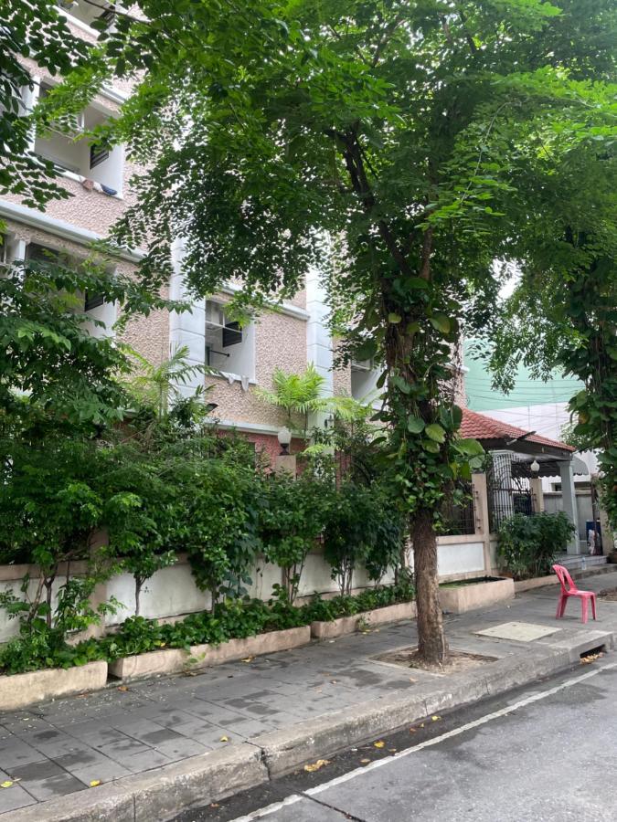 Viriyapon Apartment