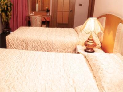 Hotel Niran Grand 4*