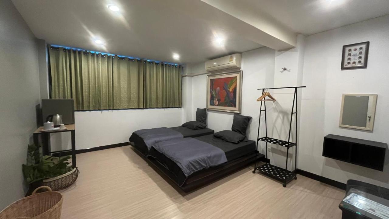 Donmueang Station Albergue *