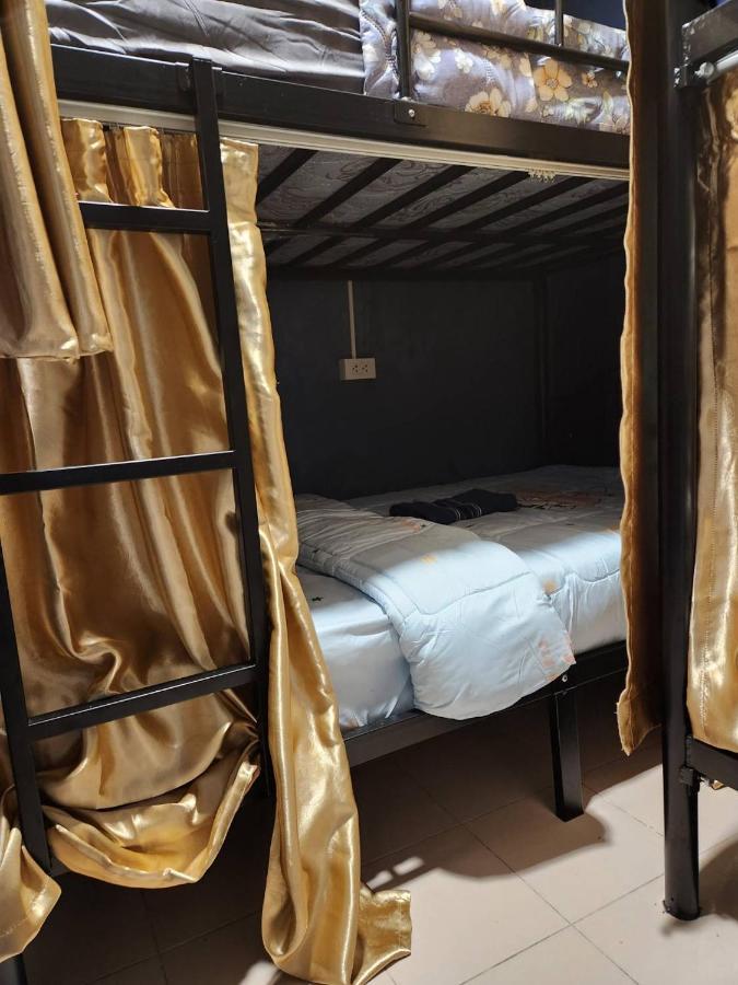 Khaosan Pearl Hostel *