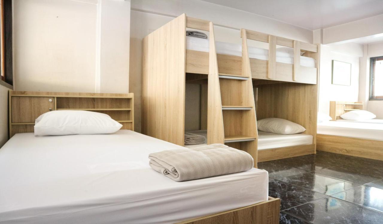 Deep Sleep Hostel *