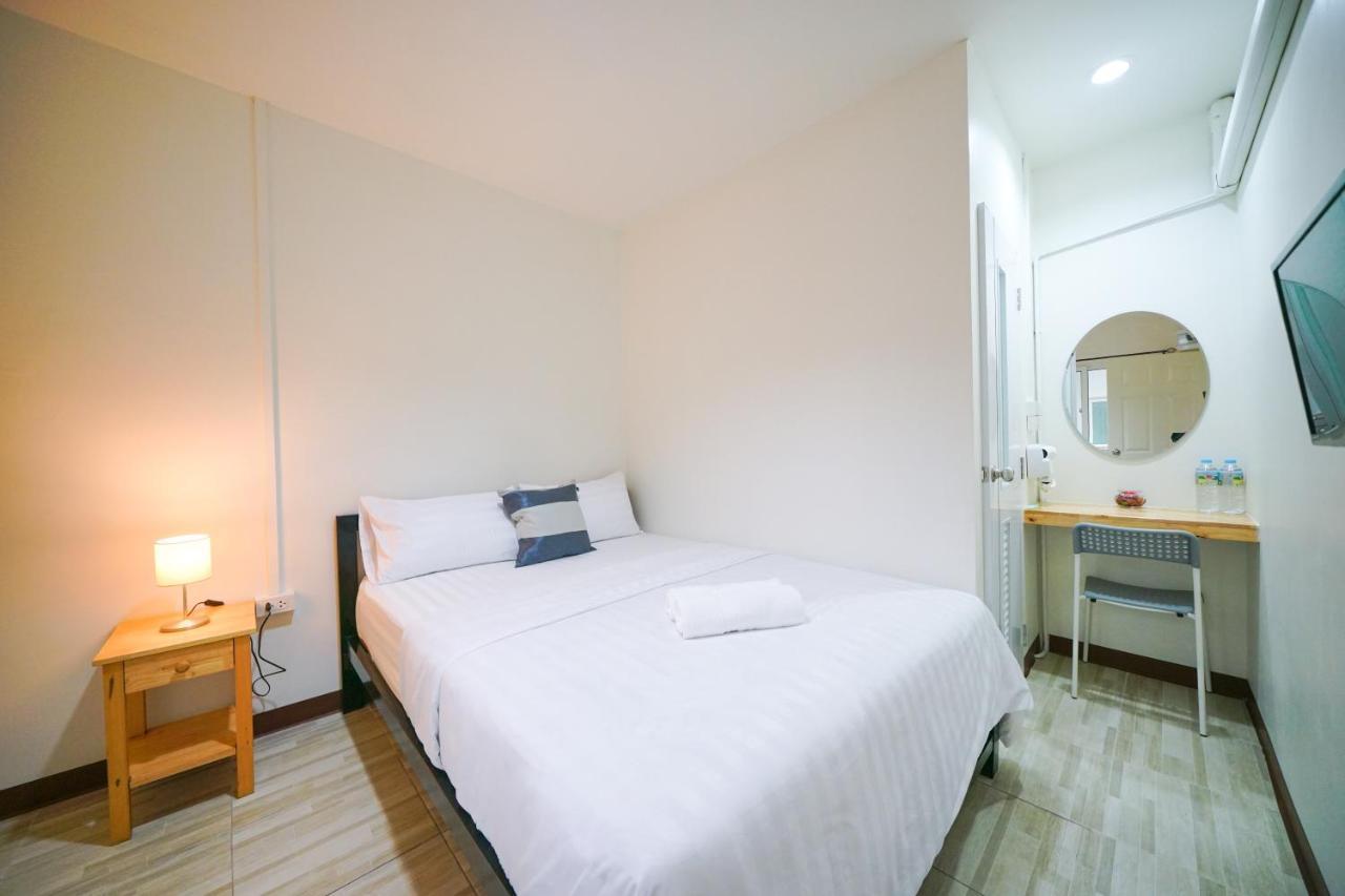 Nut Hostel Bangkok