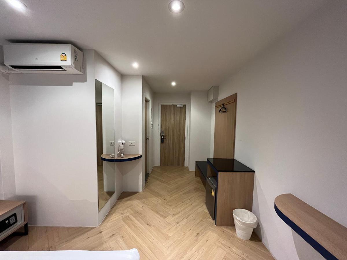 De Botan Bangna Hotel 3*