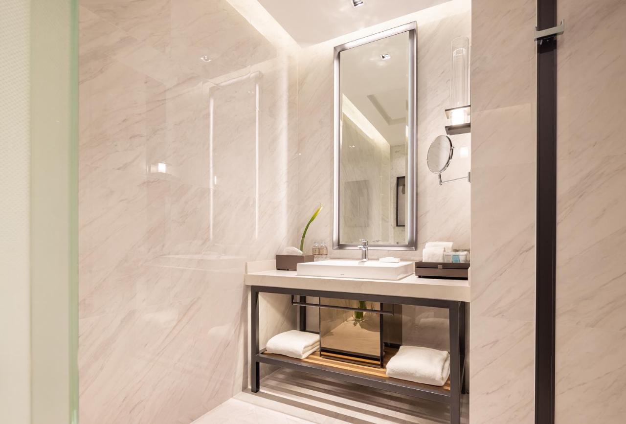 Eastin Grand Phayathai Hotel