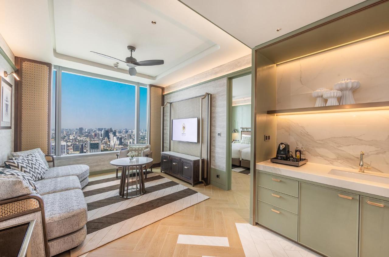 Eastin Grand Phayathai Hotel