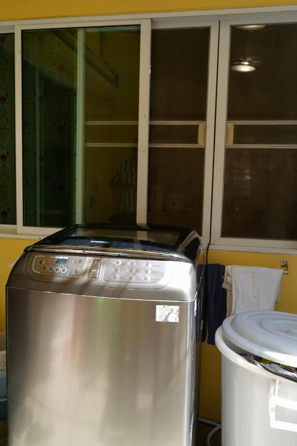 Sura Hostel Bangkok Near Mrt Phra Ram 9 Albergue