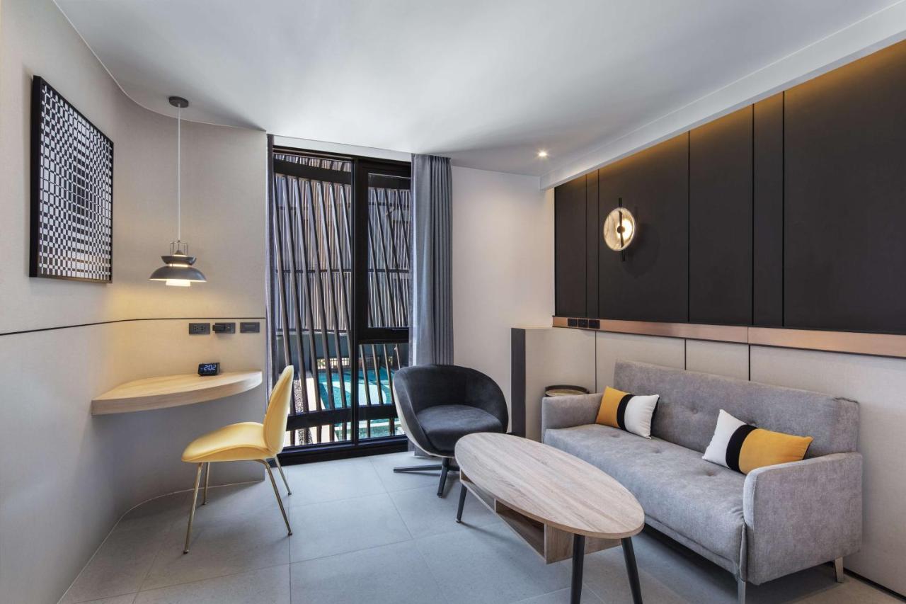 Western Ratchada Hotel 4*