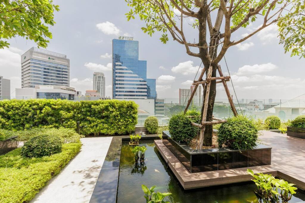 2 Bedrooms, 300 Metres Bts Ekkamai,sukhumvit