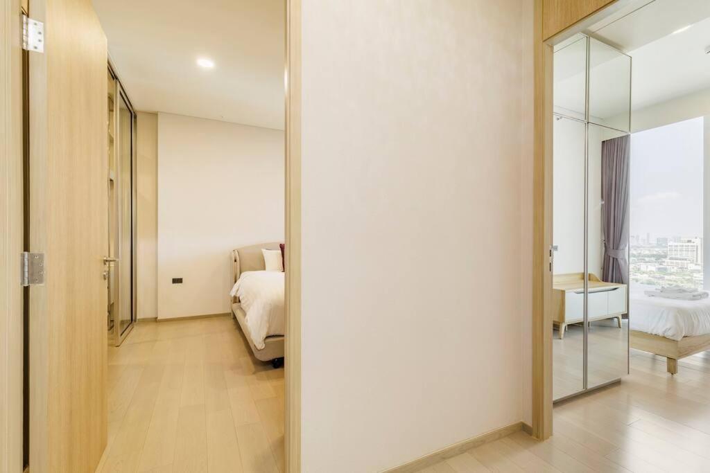 Apartment 2 Bedrooms, 300 Metres Bts Ekkamai,sukhumvit