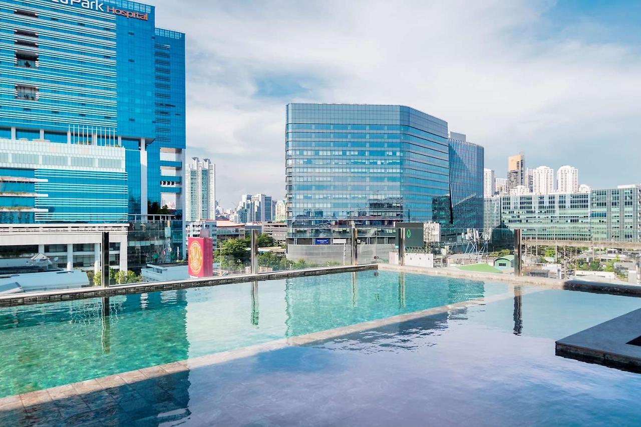 Hotel Seekers Finders Rama Iv Surestay Collection By Bw