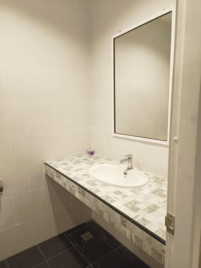 Atroomhostel *