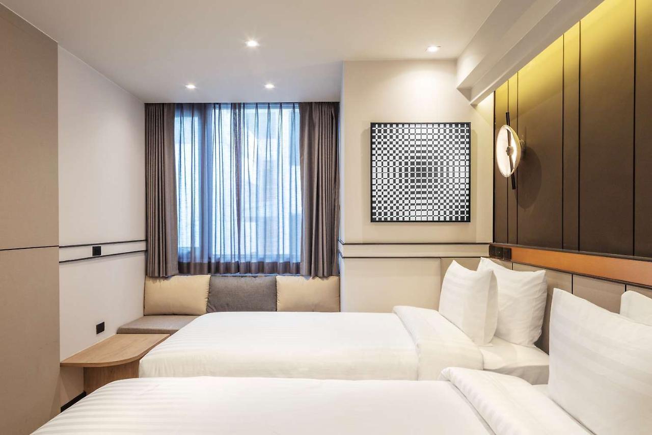 Western Ratchada Hotel
