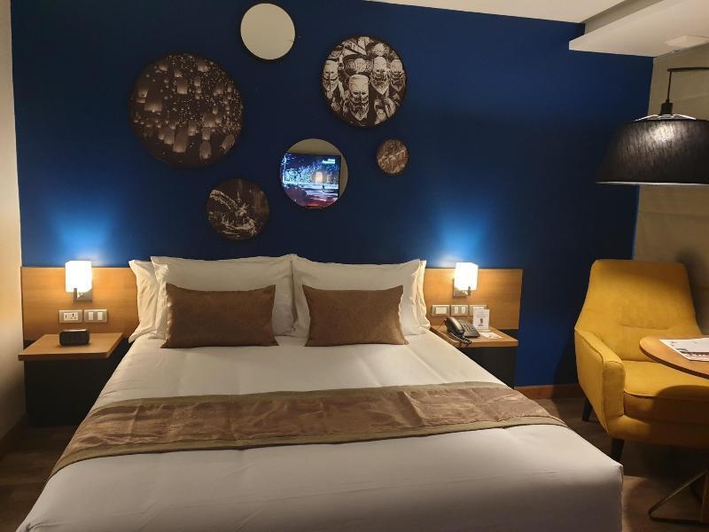 Aspira One Sutthisan Hotel 4*