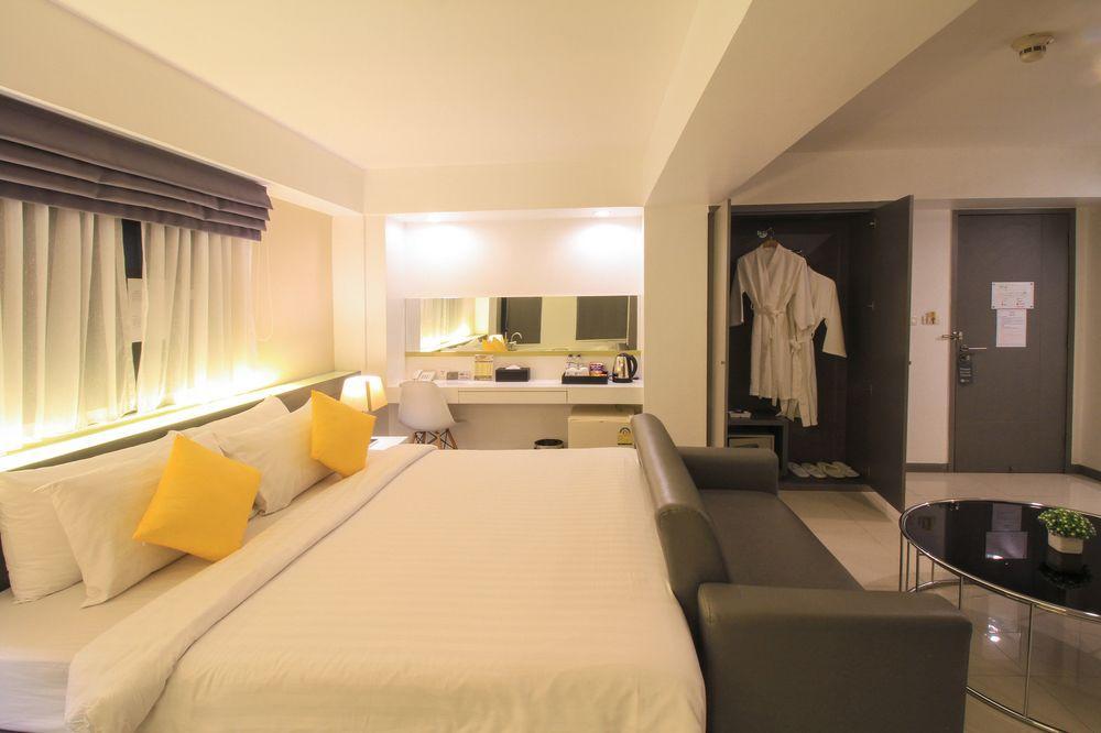 Myhotel Cmyk@ratchada