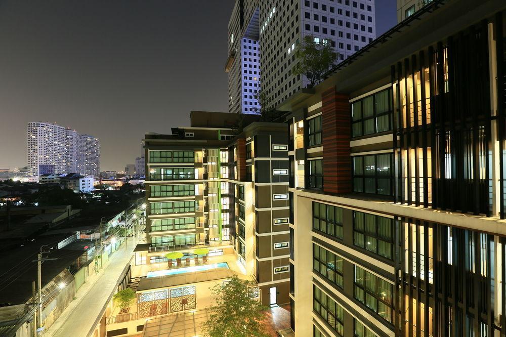 The Plimplace 2 Aparthotel 3*