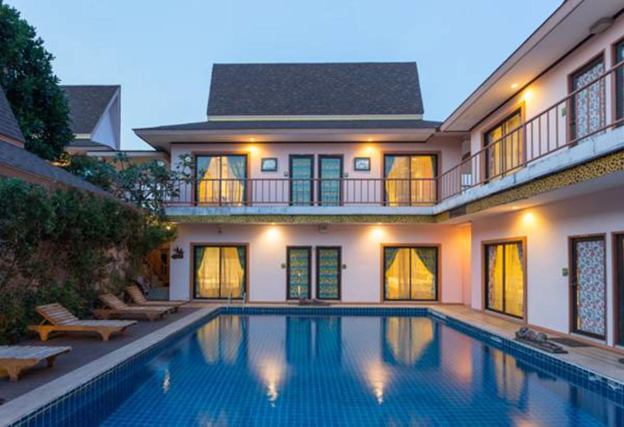 Ploykhumthong Boutique