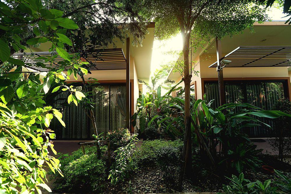 Ploykhumthong Boutique