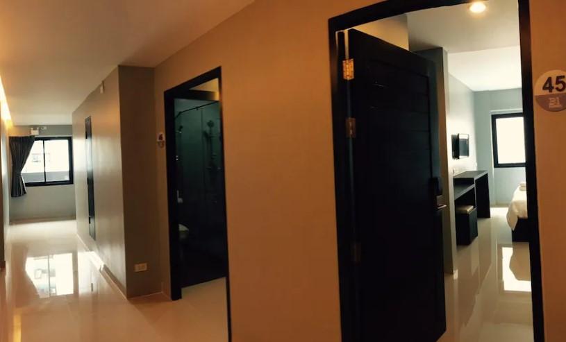 Hotel B1