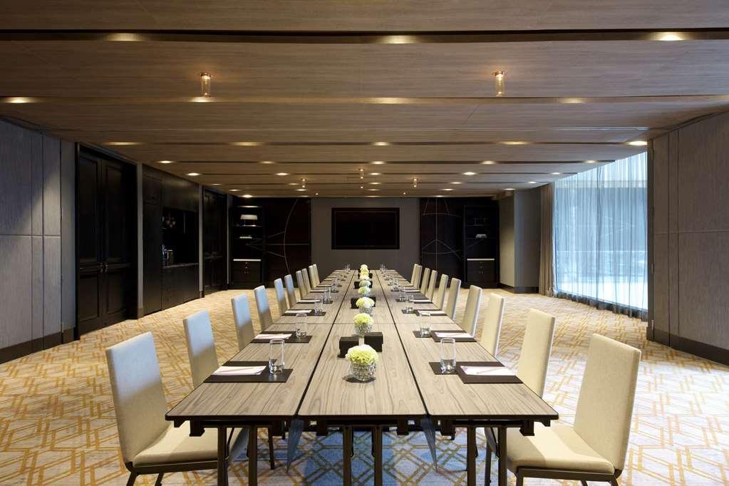 Hyatt Regency Sukhumvit Hotel 5*