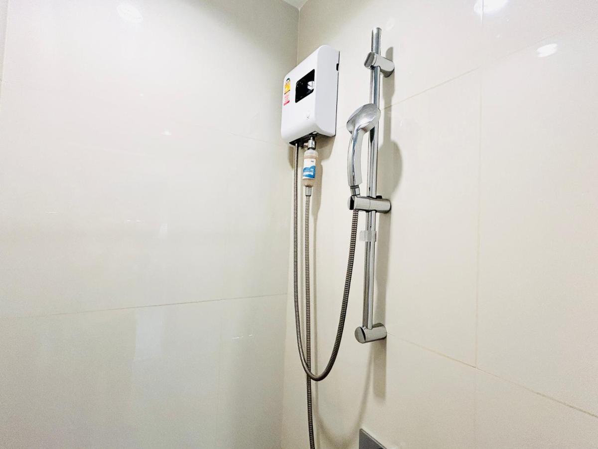 Nue Noble Srinakarin Apartment *