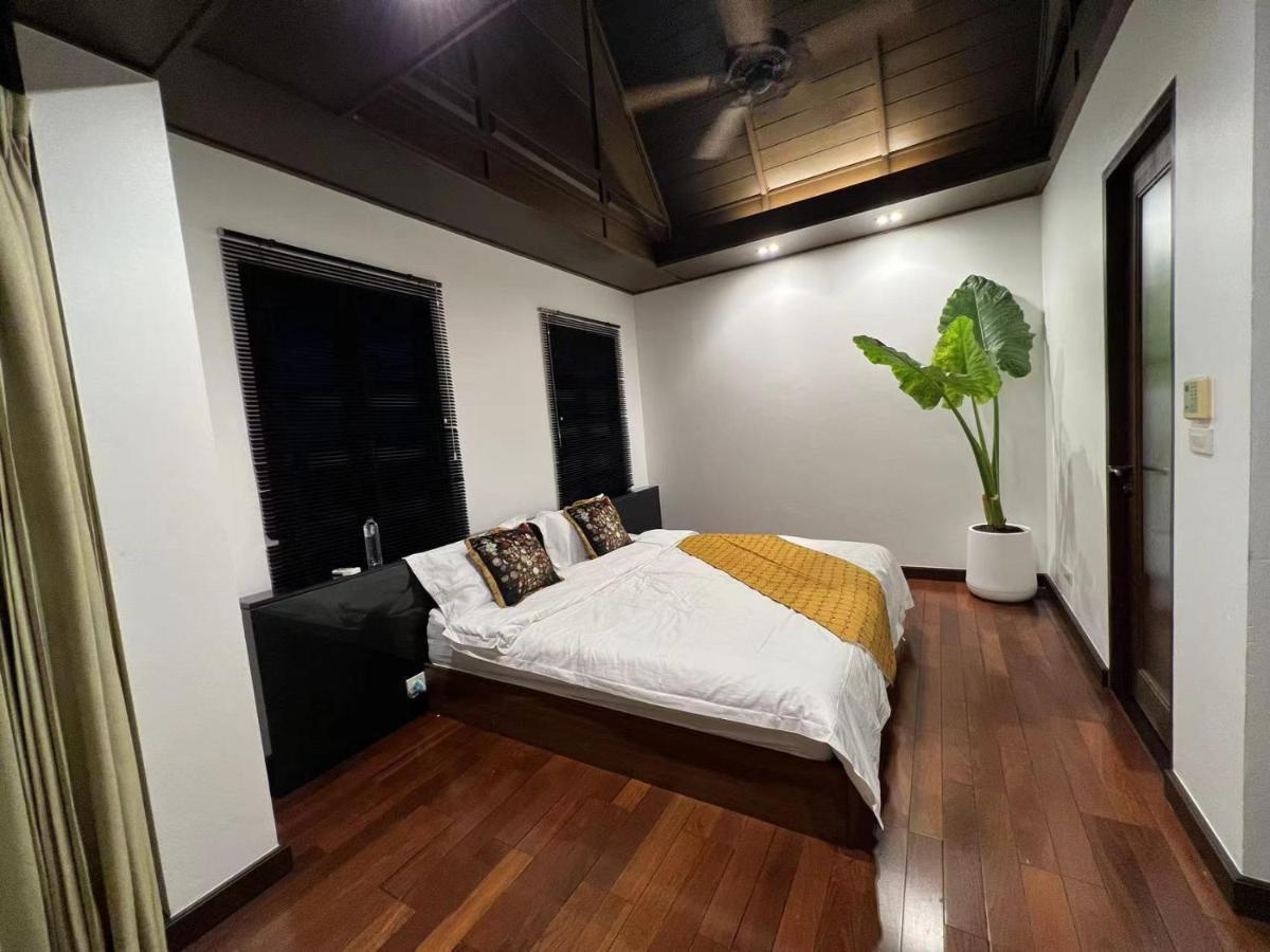Centre Luxurious Villa