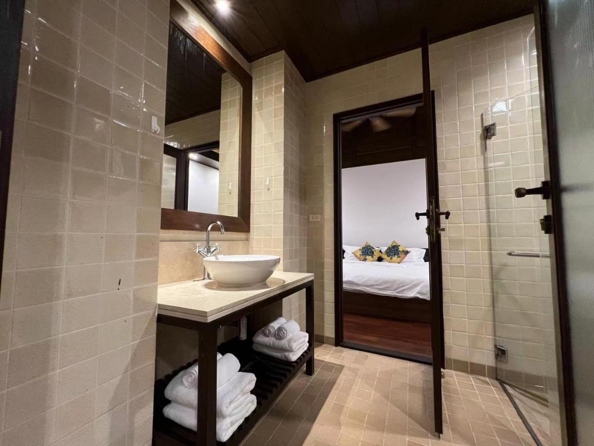 Centre Luxurious * Bangkok