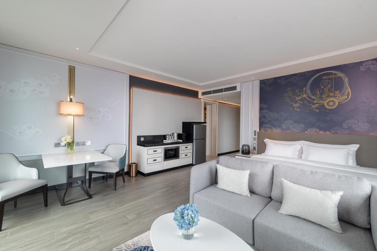 Grande Centre Point Surawong Hotel