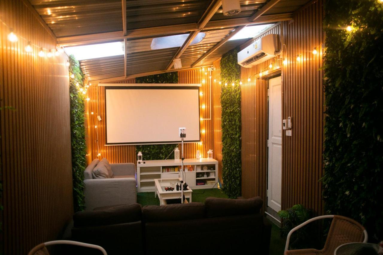 420 - Ekkamai Buds & Beds Hostel Bangkok