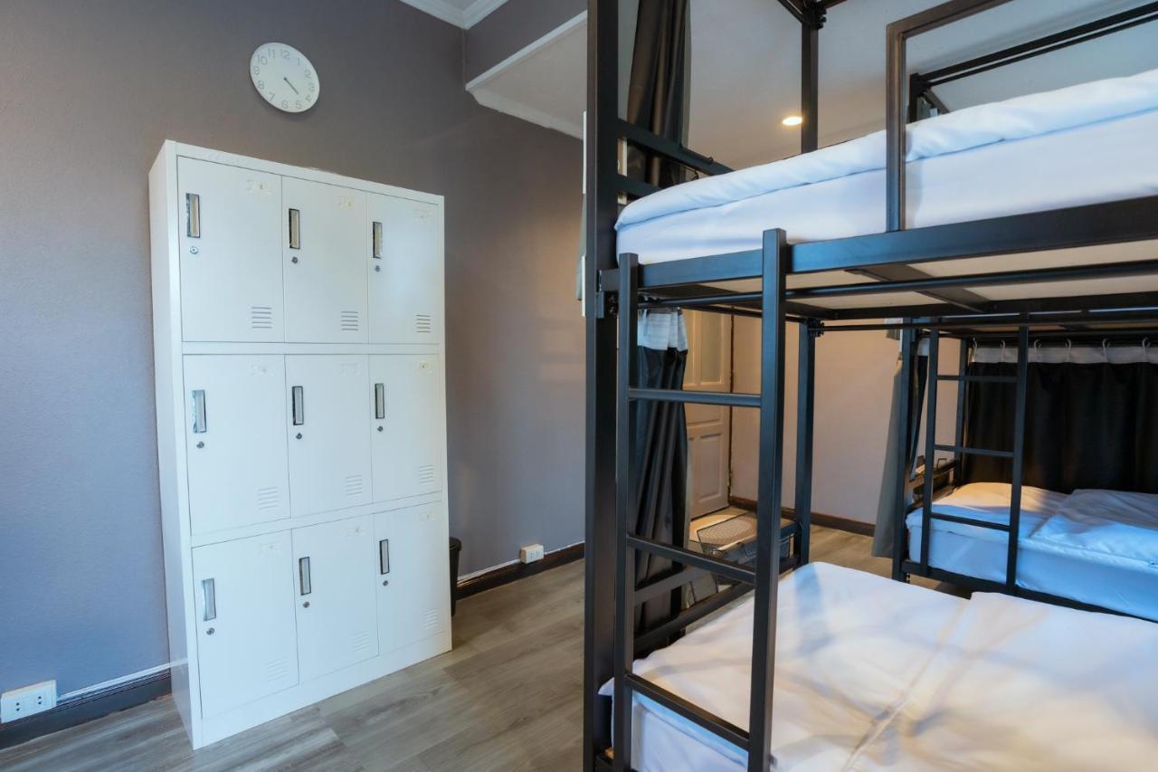 420 - Ekkamai Buds & Beds Hostel Bangkok