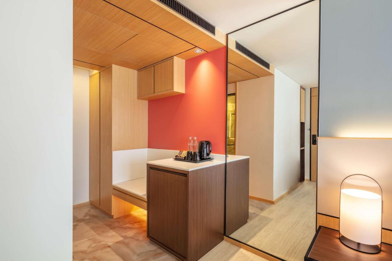 Western Click Sathorn 11