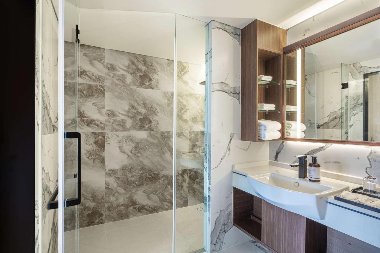 Western Click Sathorn 11 Hotel 4*