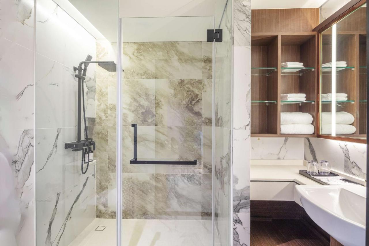 Hotel Western Click Sathorn 11
