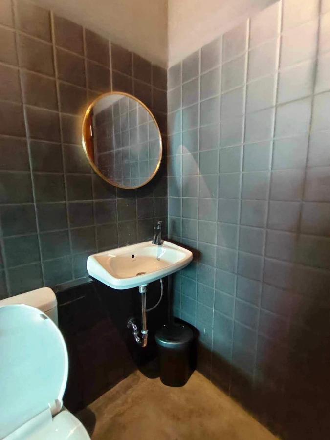 Mr Black & Ms White -self Check In Apartamento Banguecoque