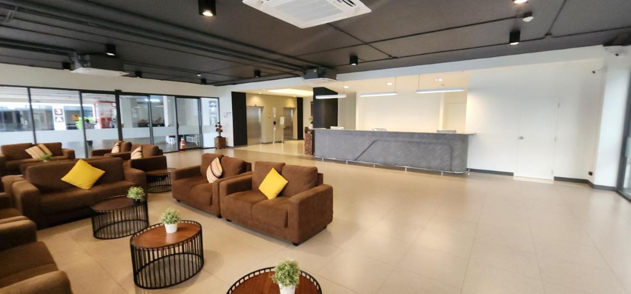 Prom Hotel Bangkok