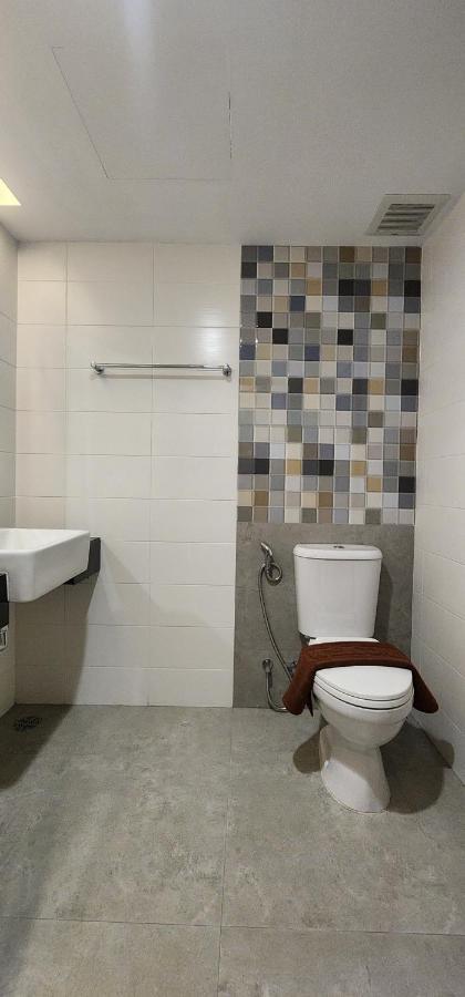 Prom Hotel Bangkok