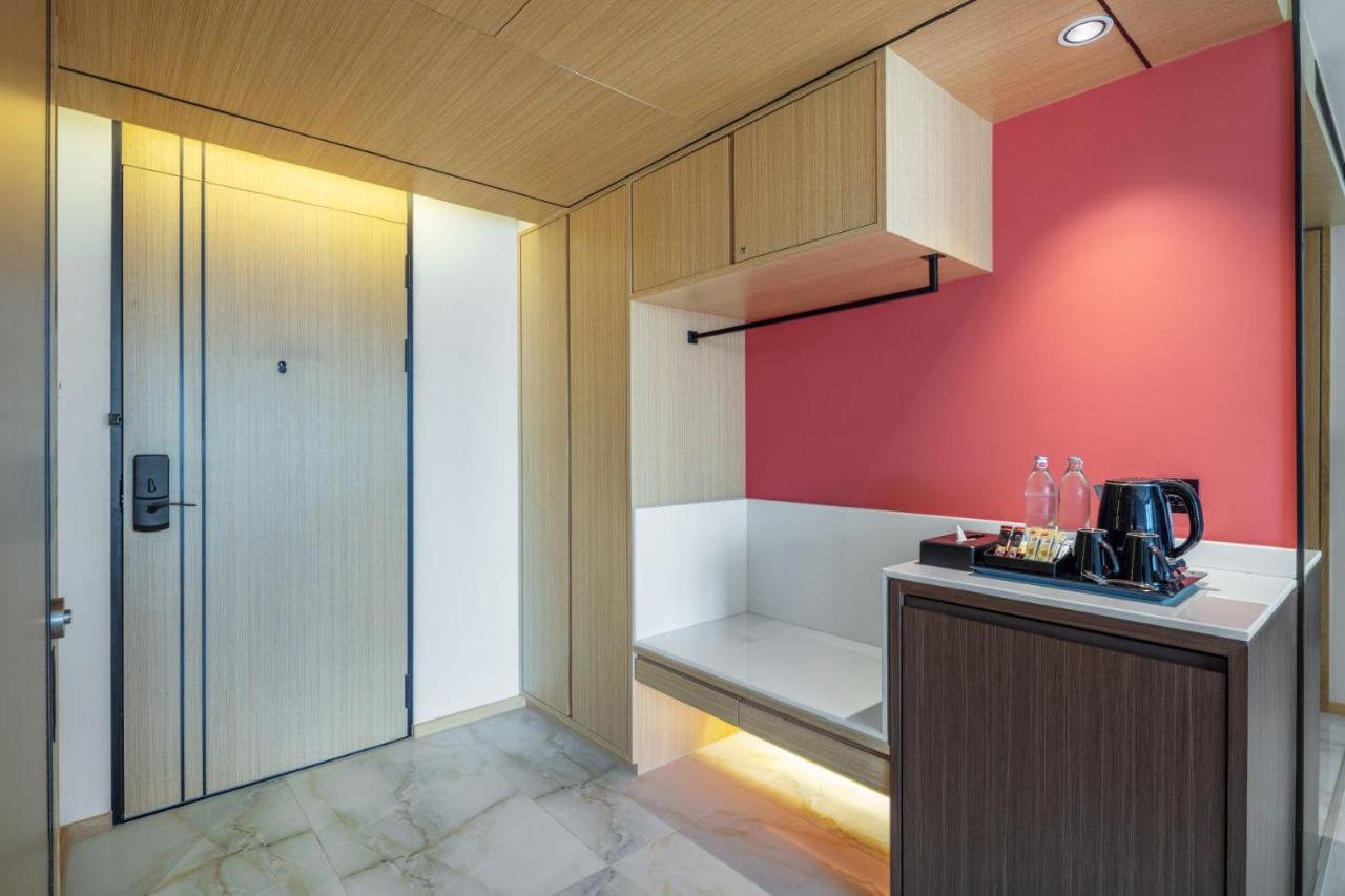 Western Click Sathorn 11