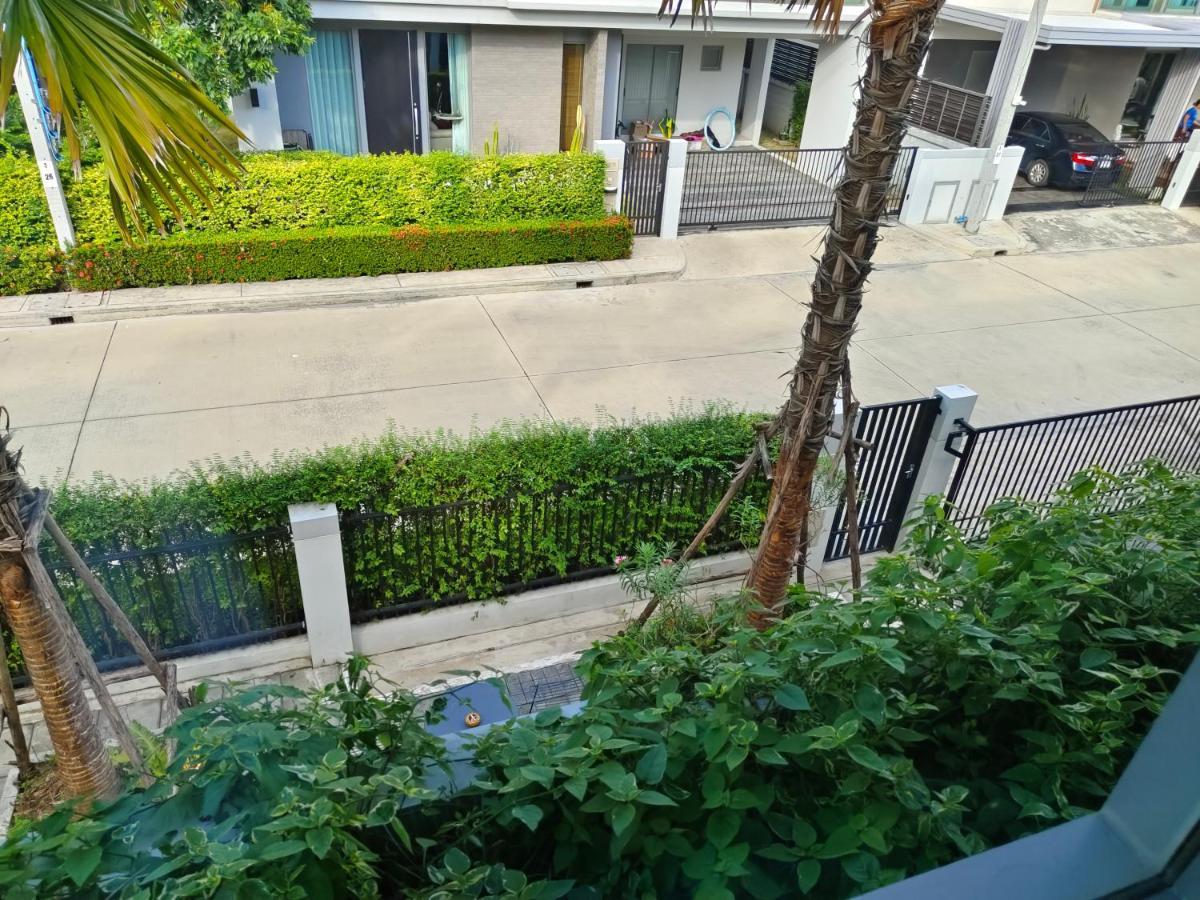 Villa Peaceful Place In The *