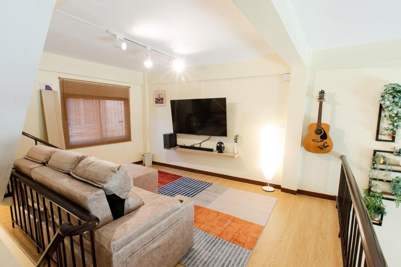 Cozy Vibes House/close To Bts & Main Road Holiday home *