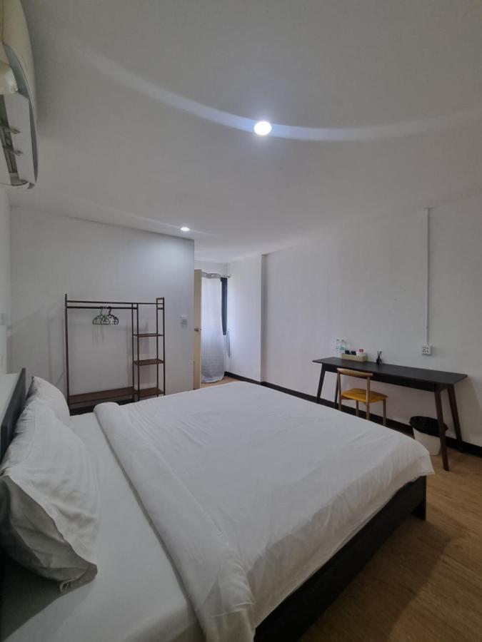 Owl's Nest Suk 30 Hostel