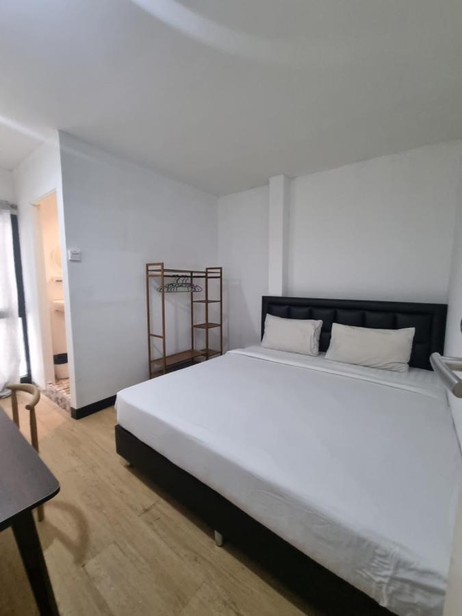 Hostel Owl's Nest Suk 30 *